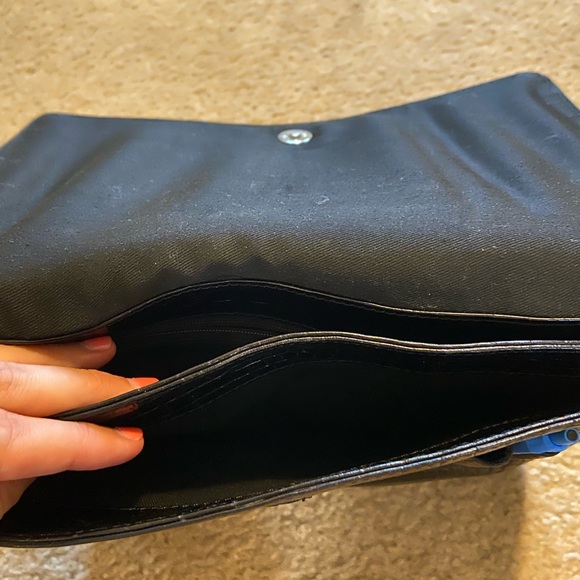 Kenneth Cole Black Business Satchel - Picture 4 of 4